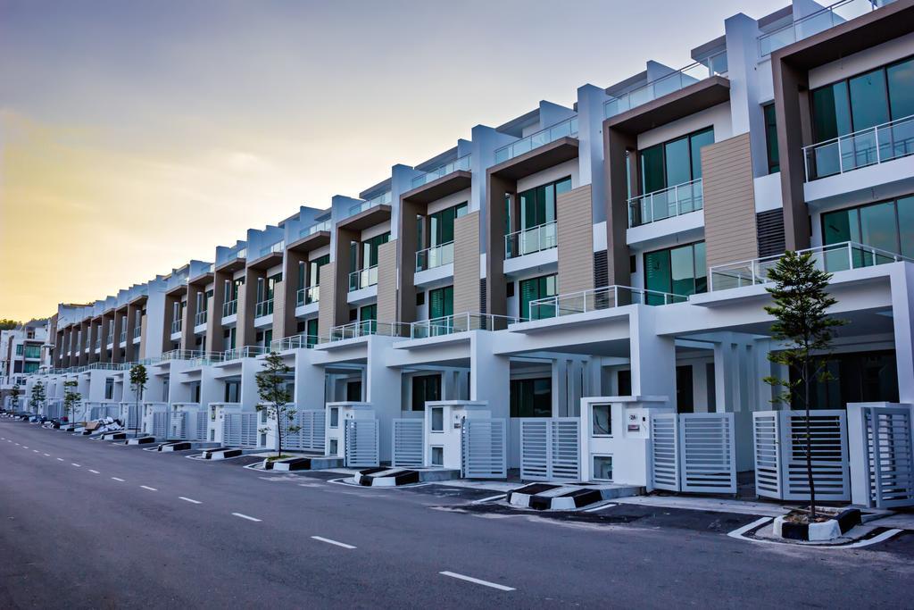 R Residence Jelutong Екстериор снимка